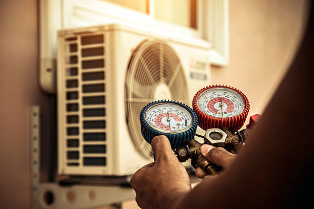 Professional Ac Installation technician working in Wakefield, VA